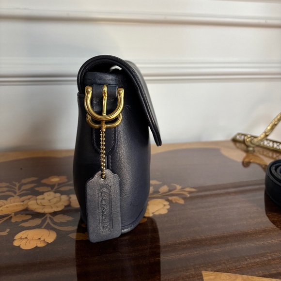 Vintage Coach Equestrian Small Flap #9801 - Picture 15 of 16